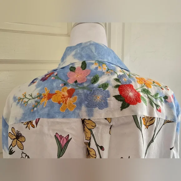 John Mark Women's Embroidered Tie Dye Button Linen Romance Top - Picture 7 of 9